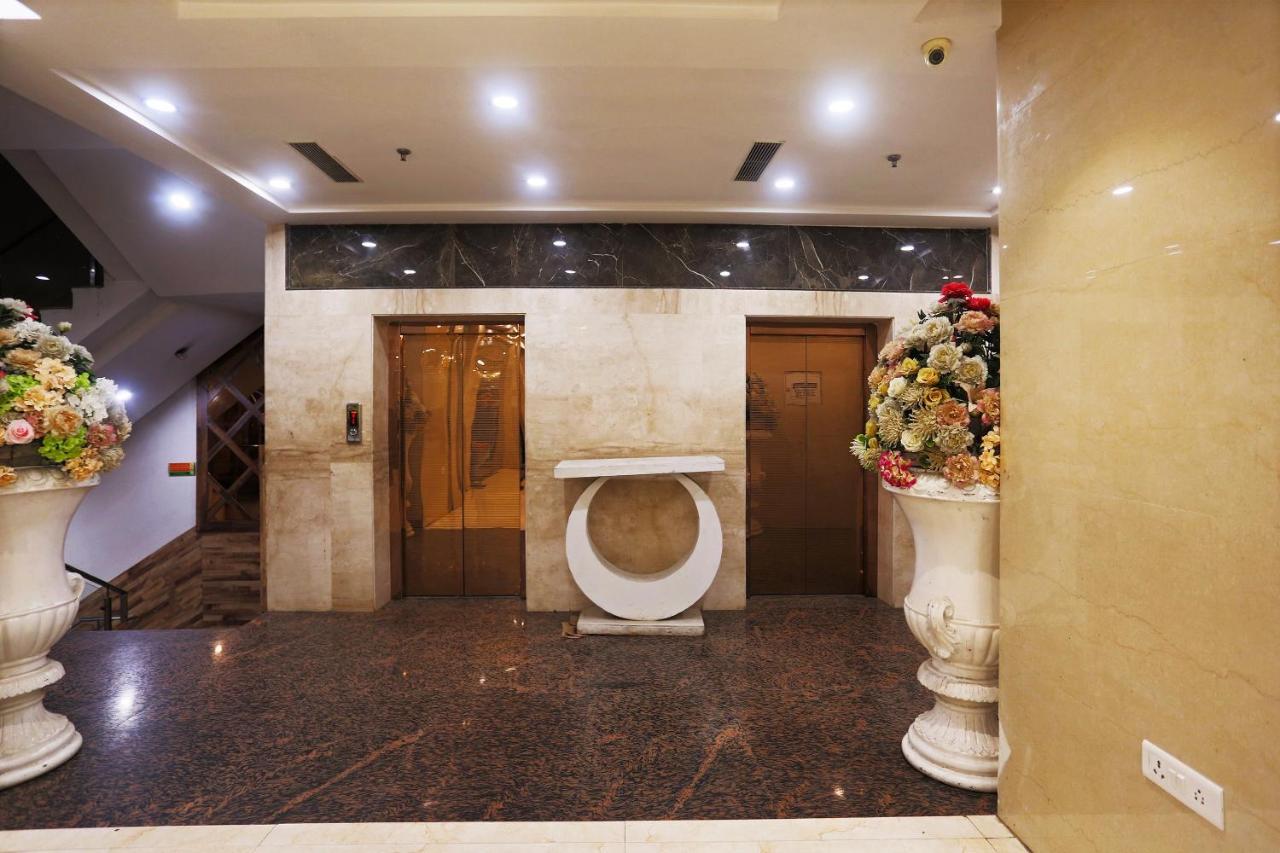 Capital O Green Palms Near Jhilmil Metro Station Hotel Ню Делхи Екстериор снимка