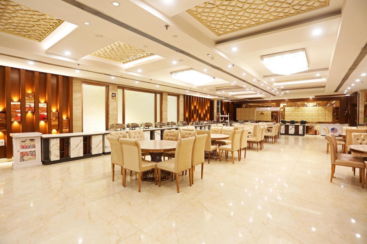 Capital O Green Palms Near Jhilmil Metro Station Hotel Ню Делхи Екстериор снимка