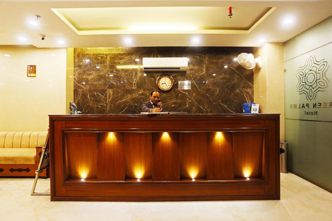Capital O Green Palms Near Jhilmil Metro Station Hotel Ню Делхи Екстериор снимка