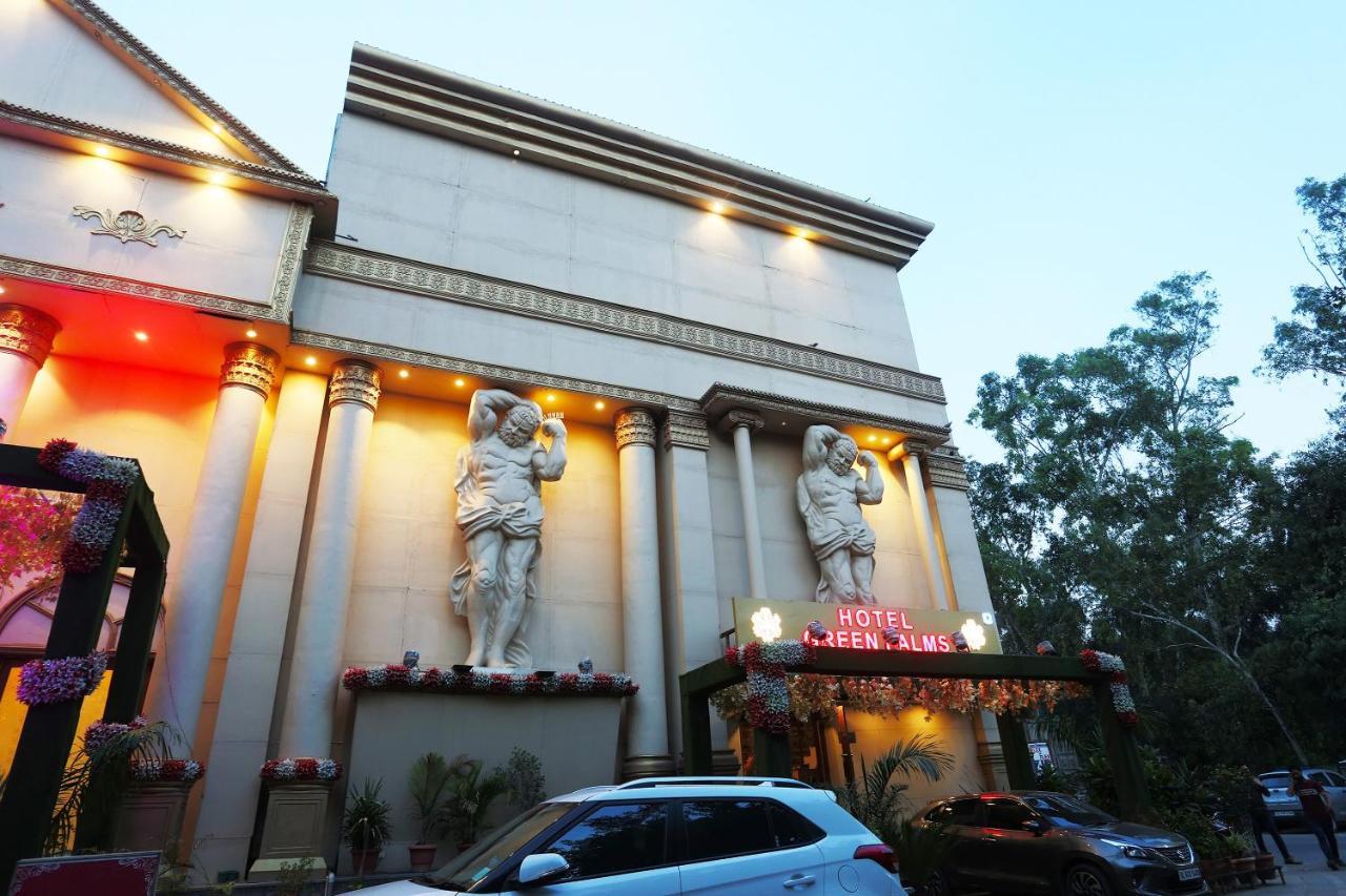 Capital O Green Palms Near Jhilmil Metro Station Hotel Ню Делхи Екстериор снимка